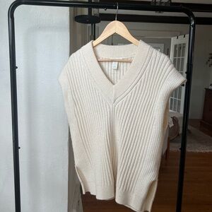 H&M cream sleeveless sweater